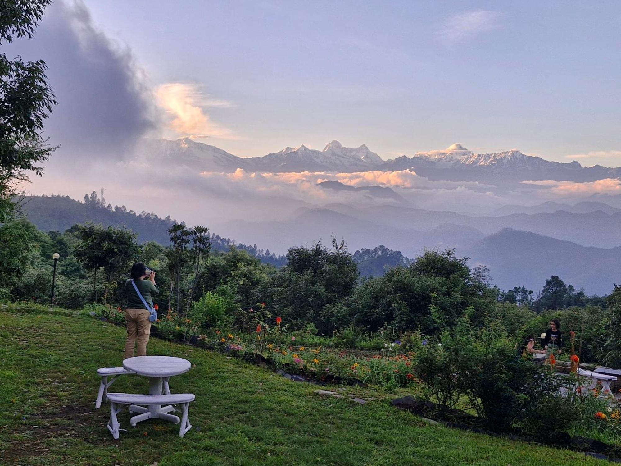 The Misty Mountains Villa Chaukori Екстериор снимка